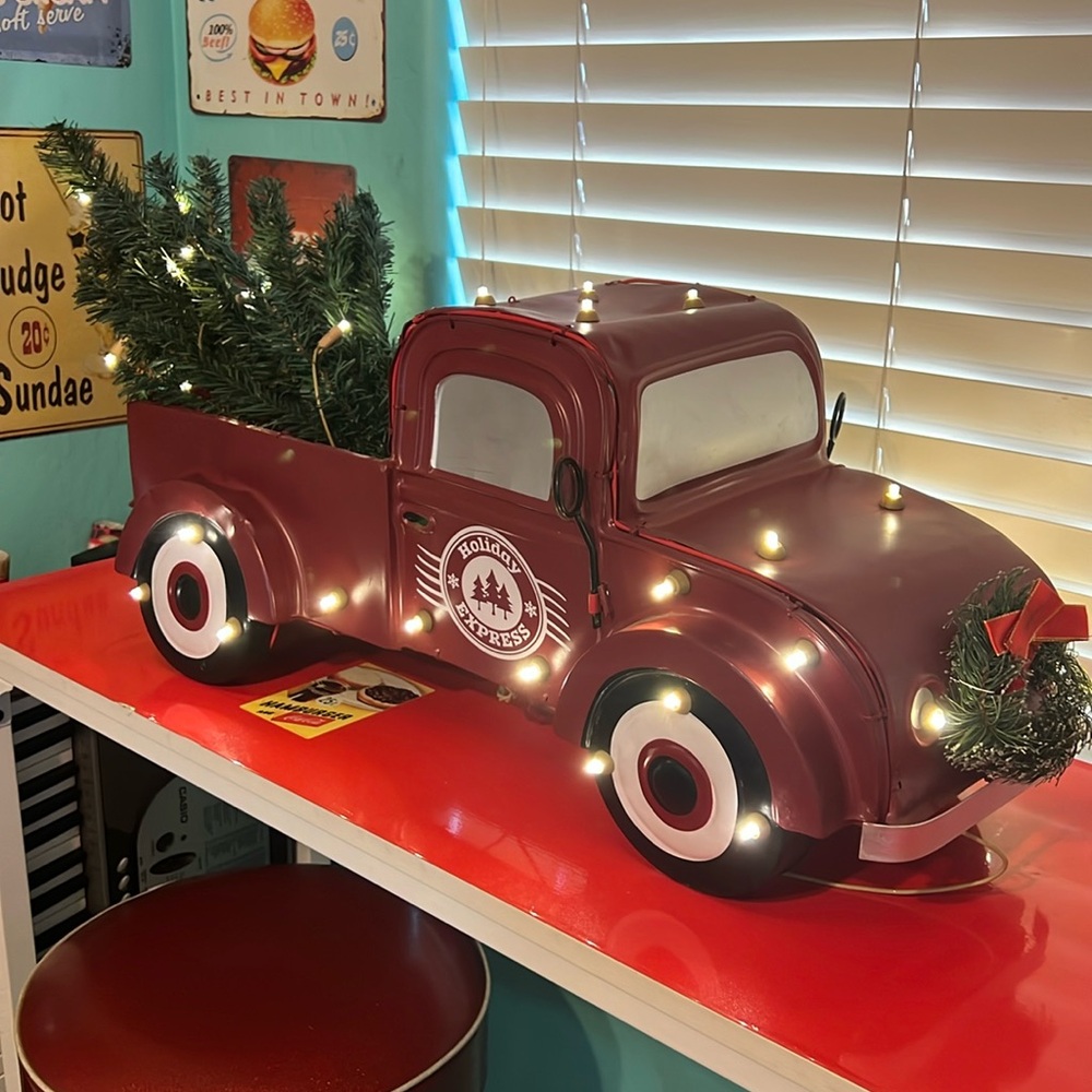 Christmas vintage truck